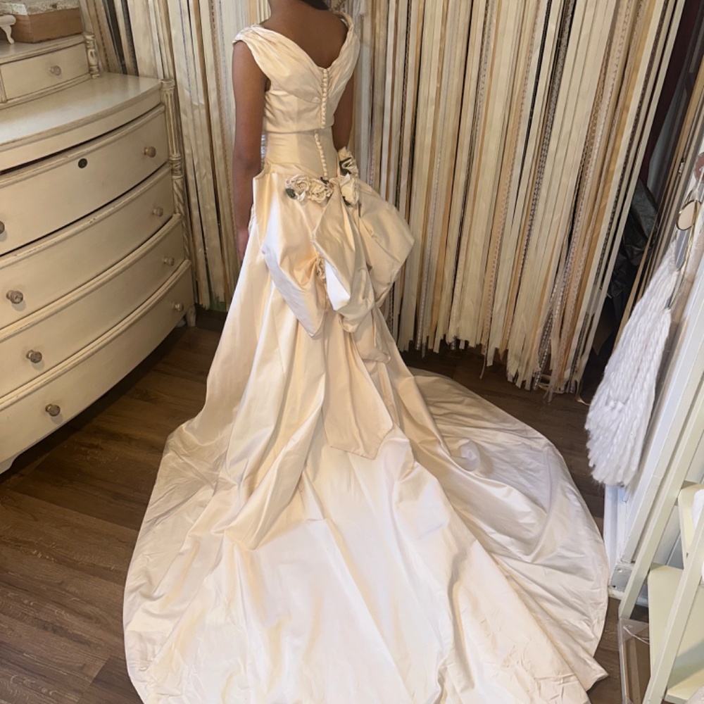 Vintage 1992 Christian Dior Wedding Gown - Picture 3 of 14